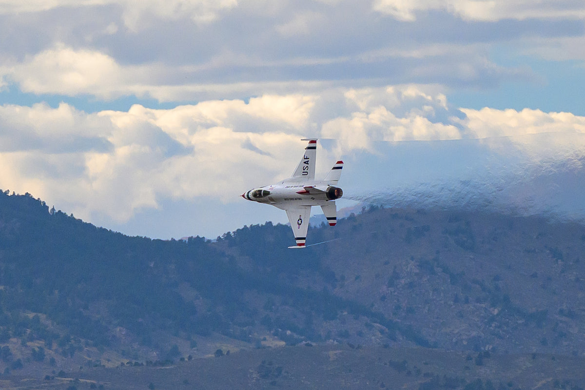 F16 Thunderbirds Photo 4 on canvas